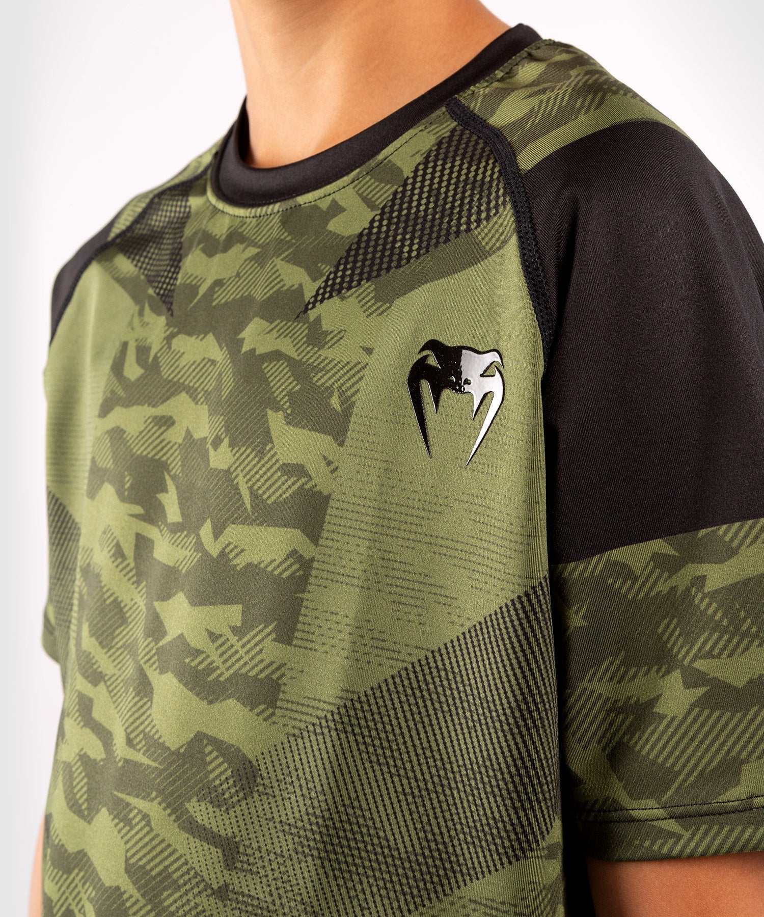 T-shirt Dry Tech enfant Venum Trooper kaki noir respirant et léger pour sport