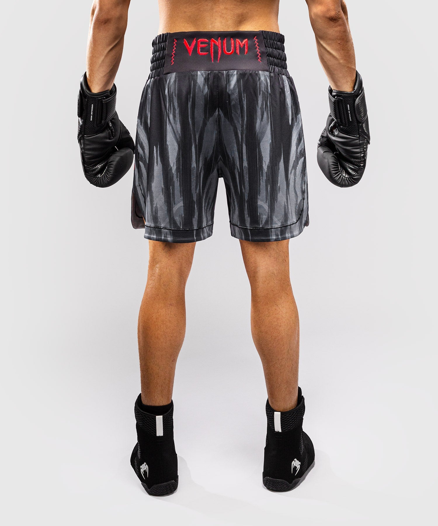 Short de Boxe Venum Demon Noir/Gris disponible à la Boutique des Arts Martiaux
