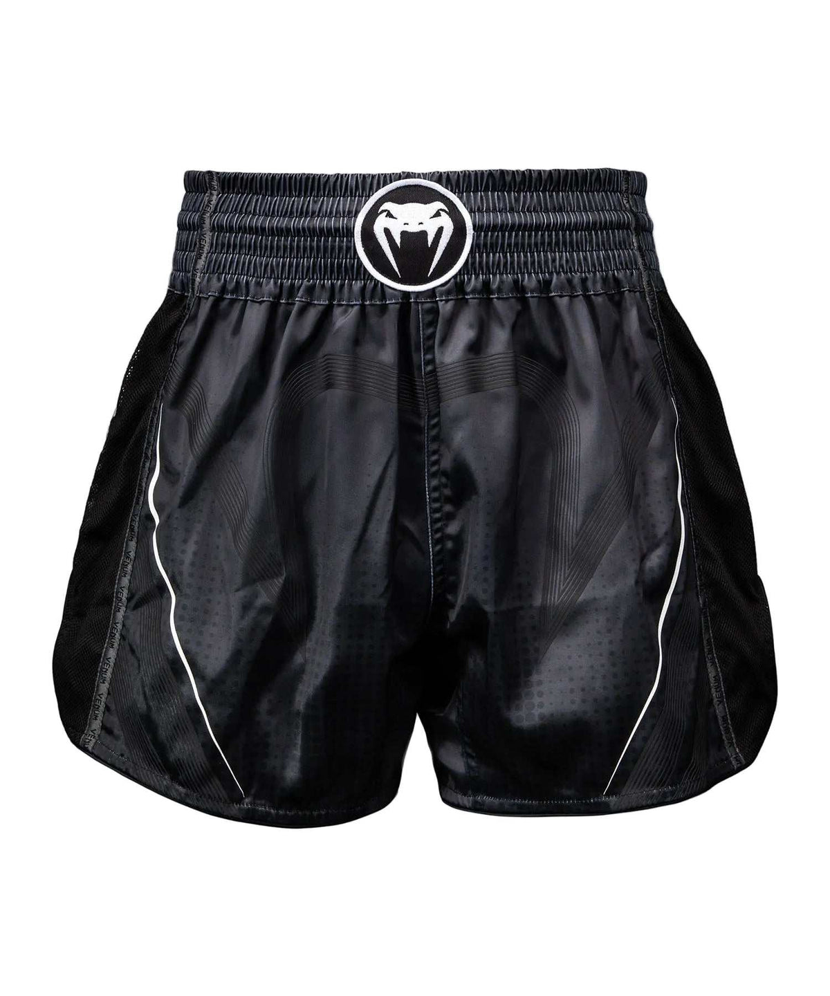 Short de Muay Thaï Venum Stealth noir et blanc avec panneaux mesh pour entraînement et compétition