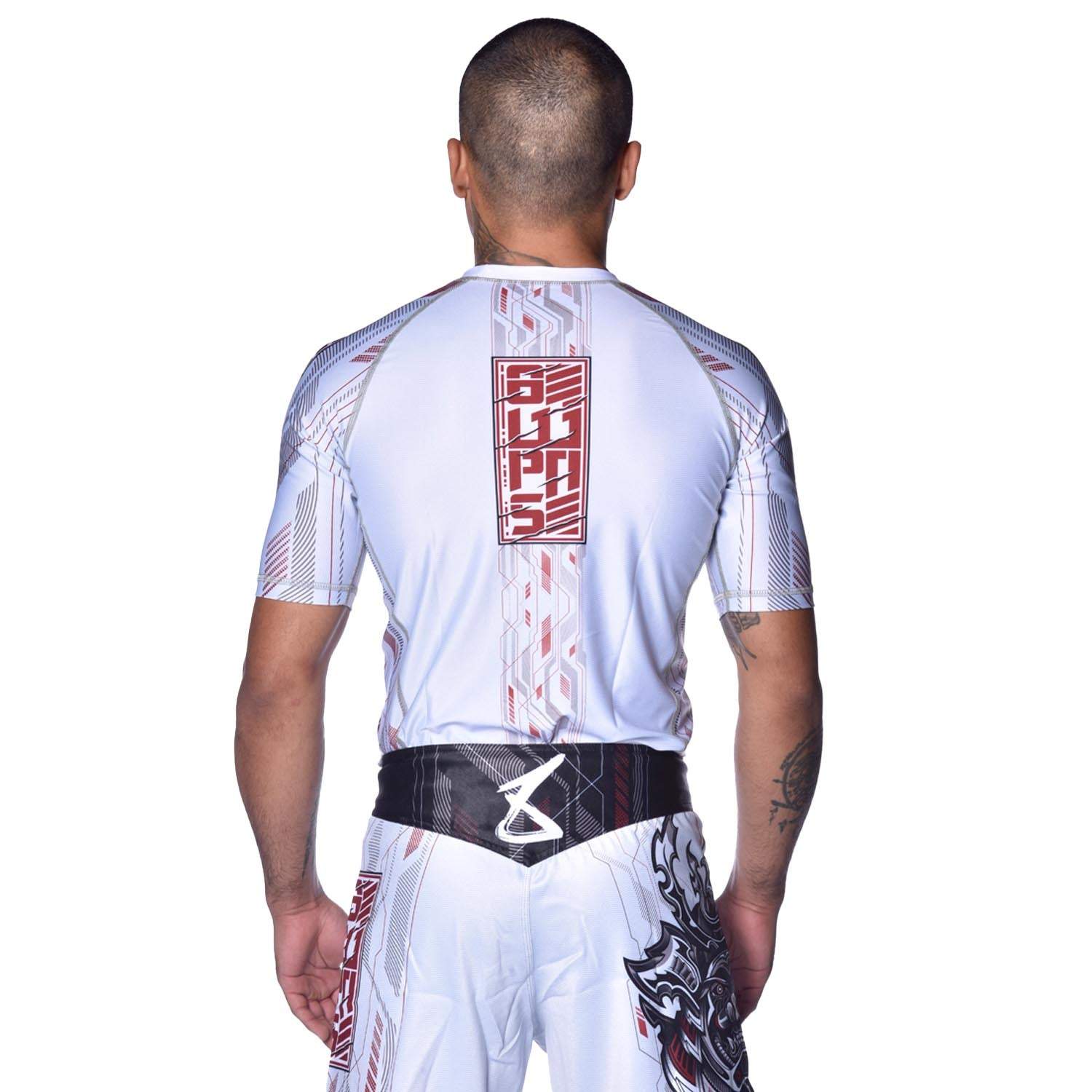 Rashguard manches courtes 8 WEAPONS Samurai 2.0 blanc rouge, coupe ergonomique et compression pour sports de combat