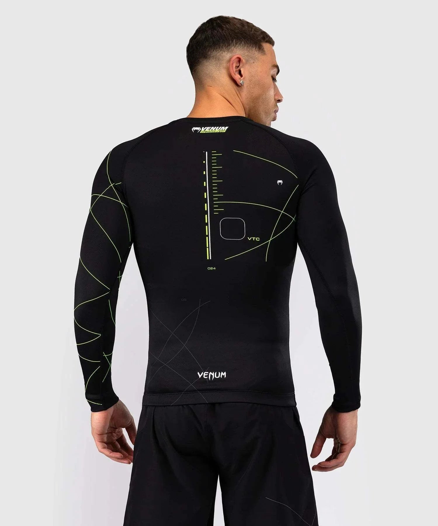Rashguard Manches Longues Venum Training Camp 4.0 - Noir/Vert Fluo