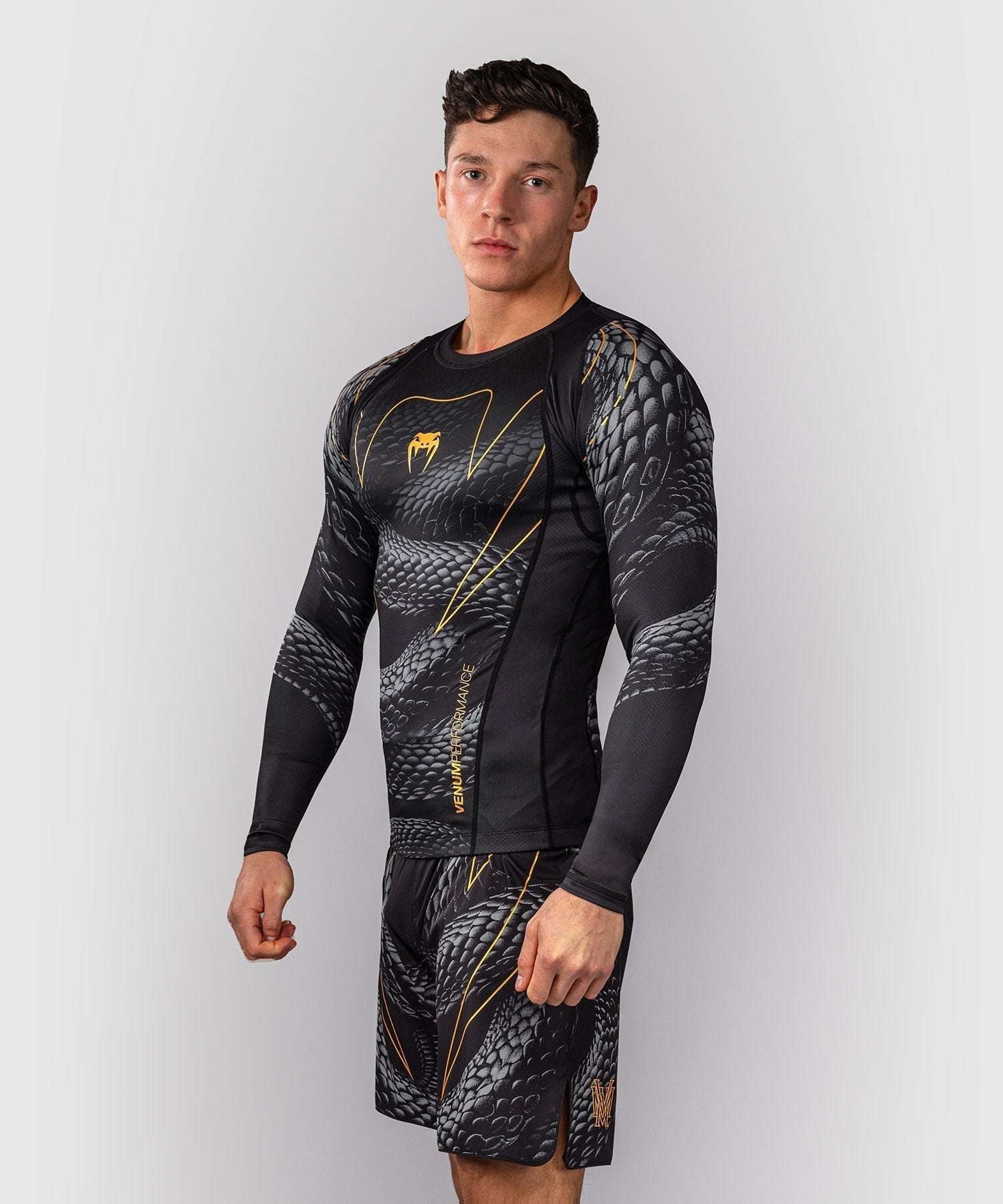 Rashguard manches longues Venum Matupa noir gris or pour grappling et MMA, compression et protection optimale