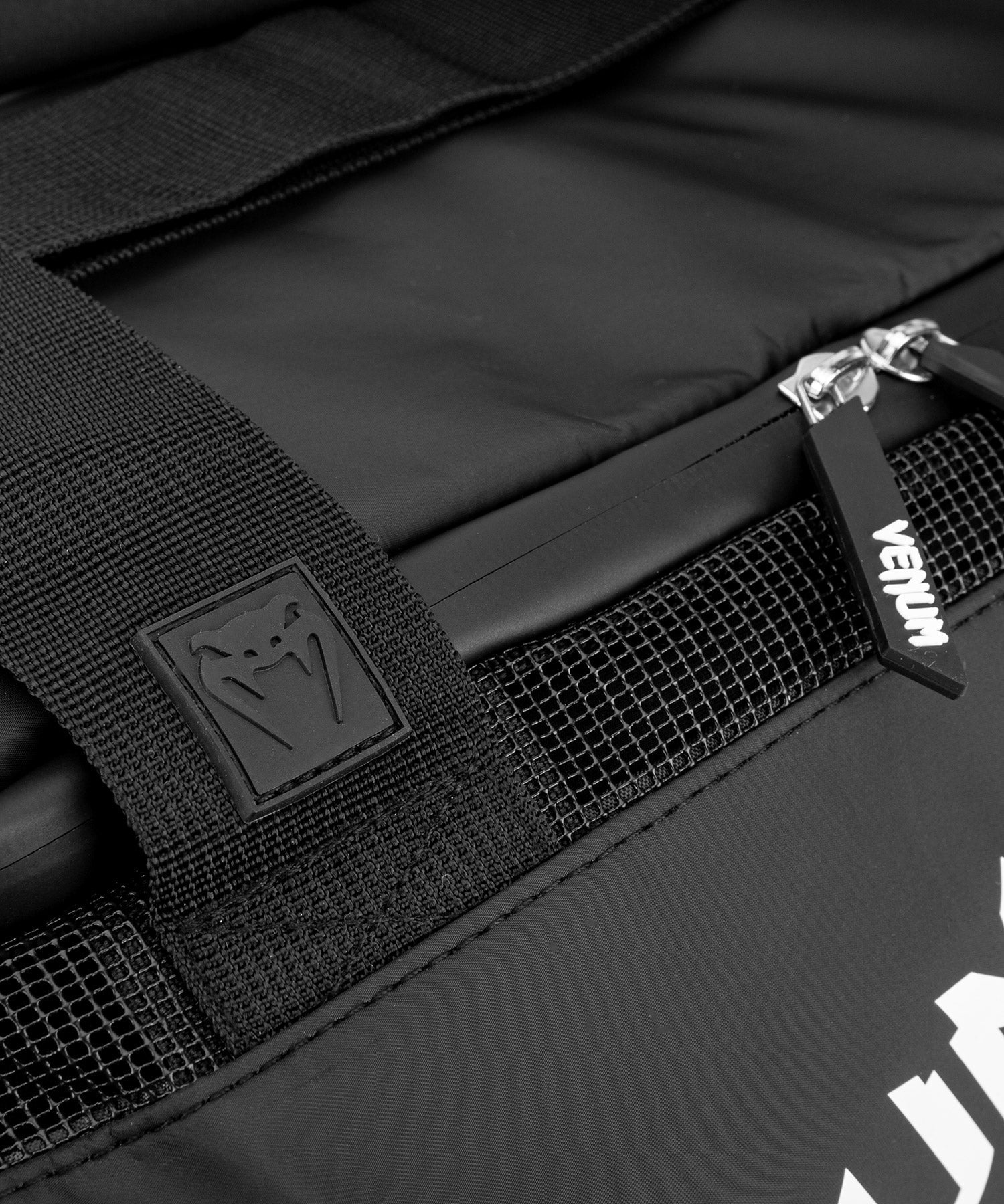 Grand compartiment principal du sac Venum Trainer Lite Evo noir blanc