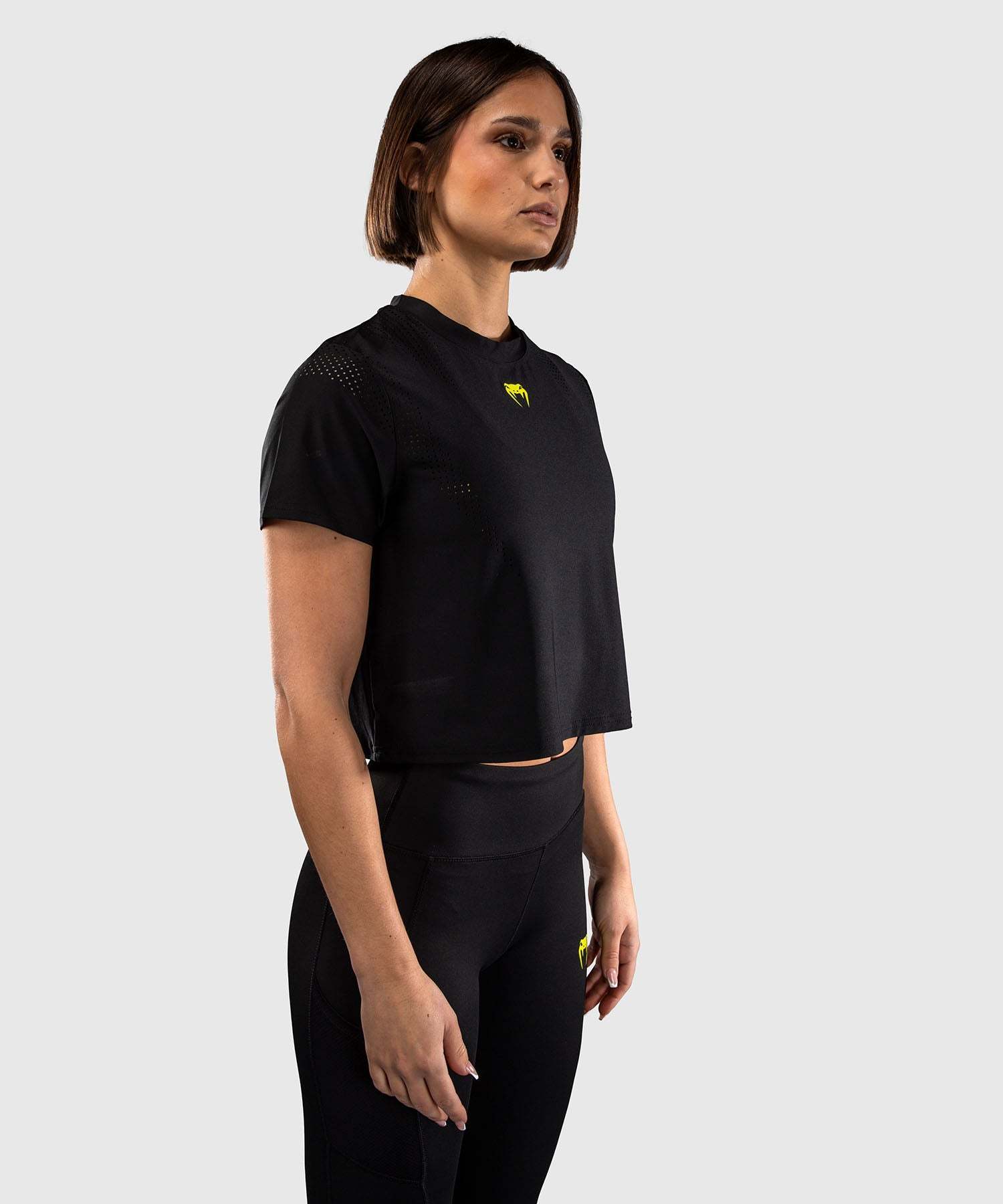 T-shirt Dry Tech Venum Lazer femme noir jaune, confort et style sportif