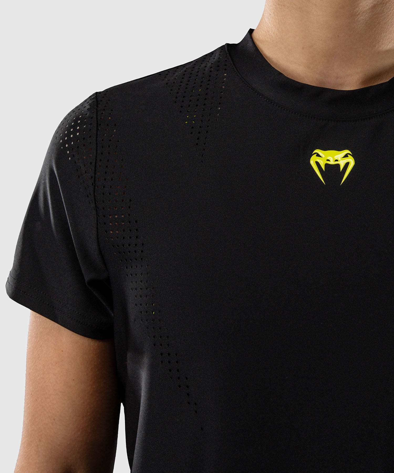 T-shirt Dry Tech femme Venum Lazer noir jaune confortable et sportif