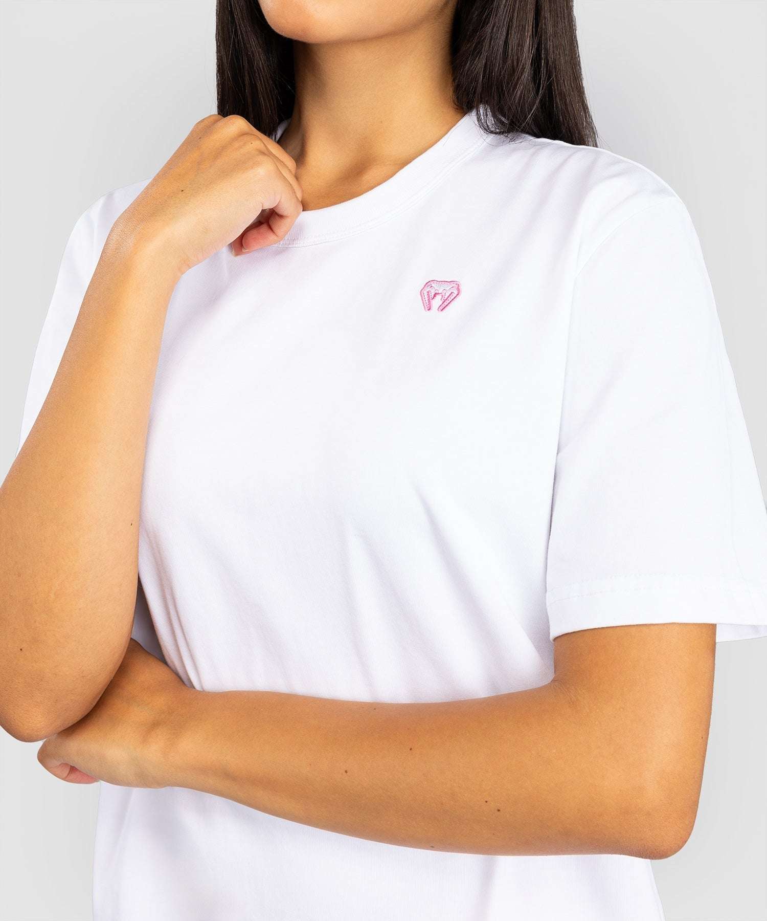T-shirt Venum Silent Power Oversize blanc, confortable et sportif pour entraînement et quotidien
