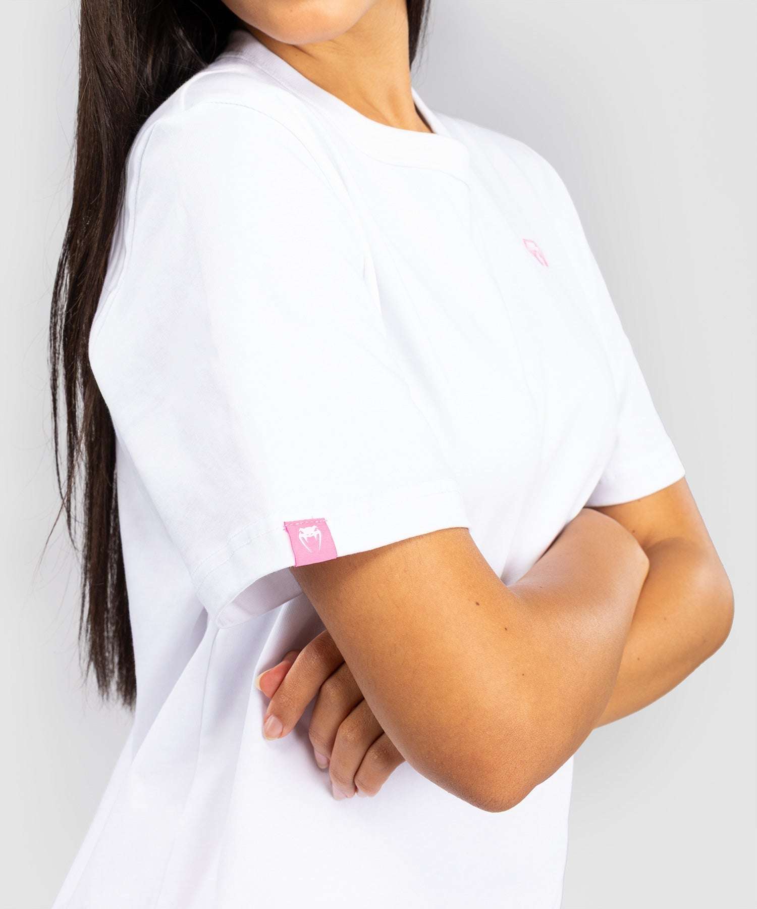 T-shirt Venum Silent Power Oversize blanc, confortable et sportif pour entraînement et quotidien