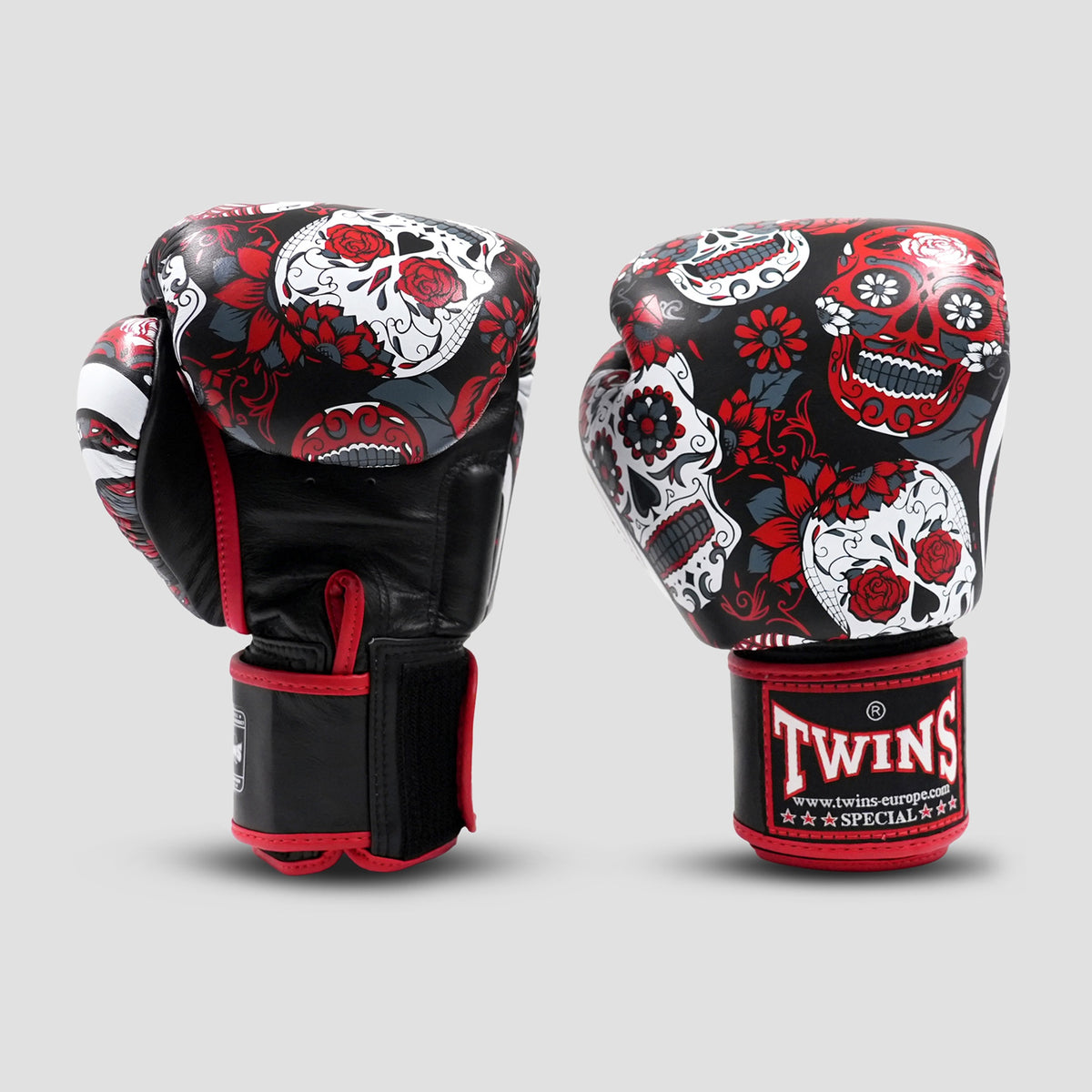 Gants de boxe Twins Fantasy Skull Rouge