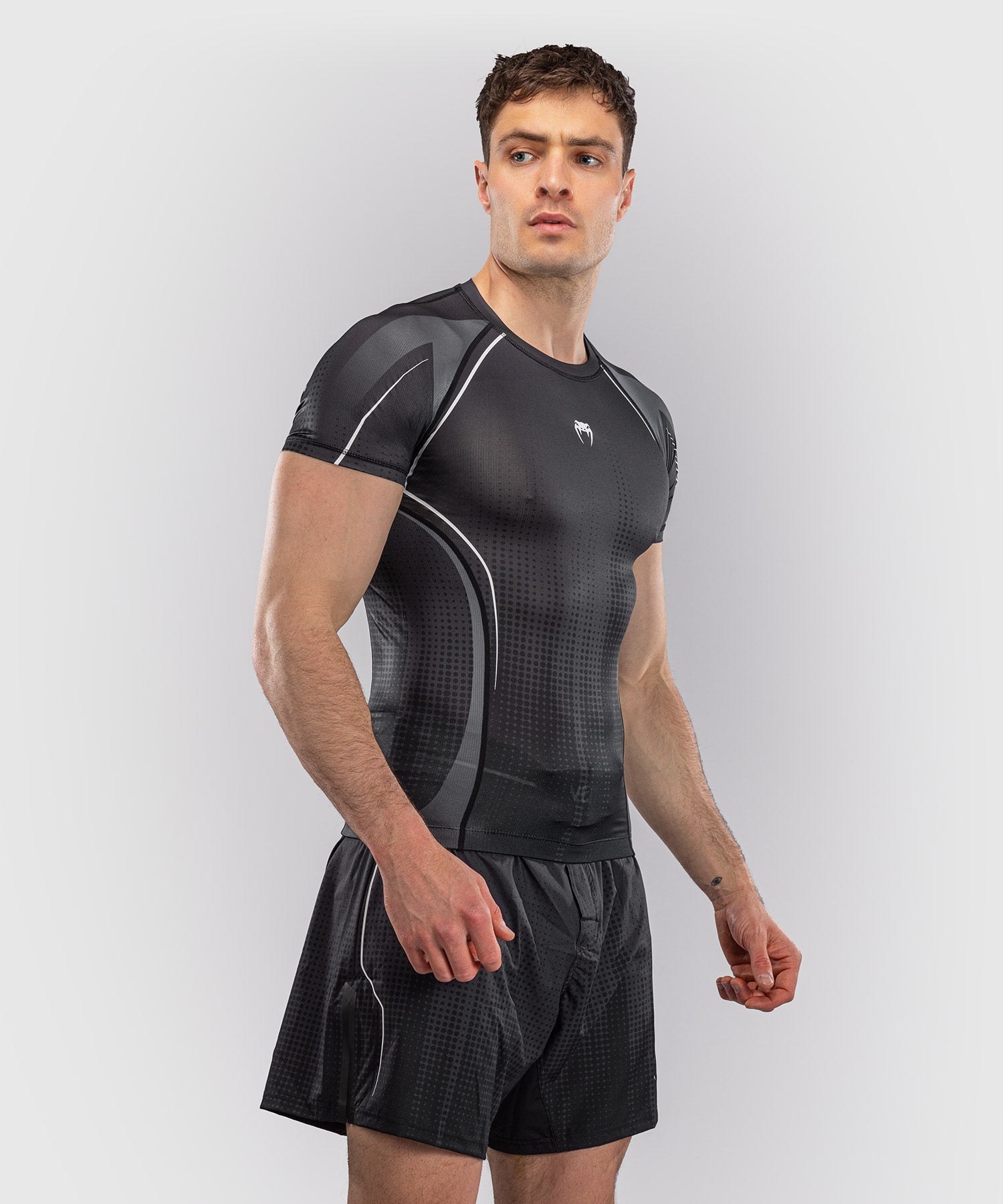 Rashguard manches courtes Venum Stealth a coupe compressive