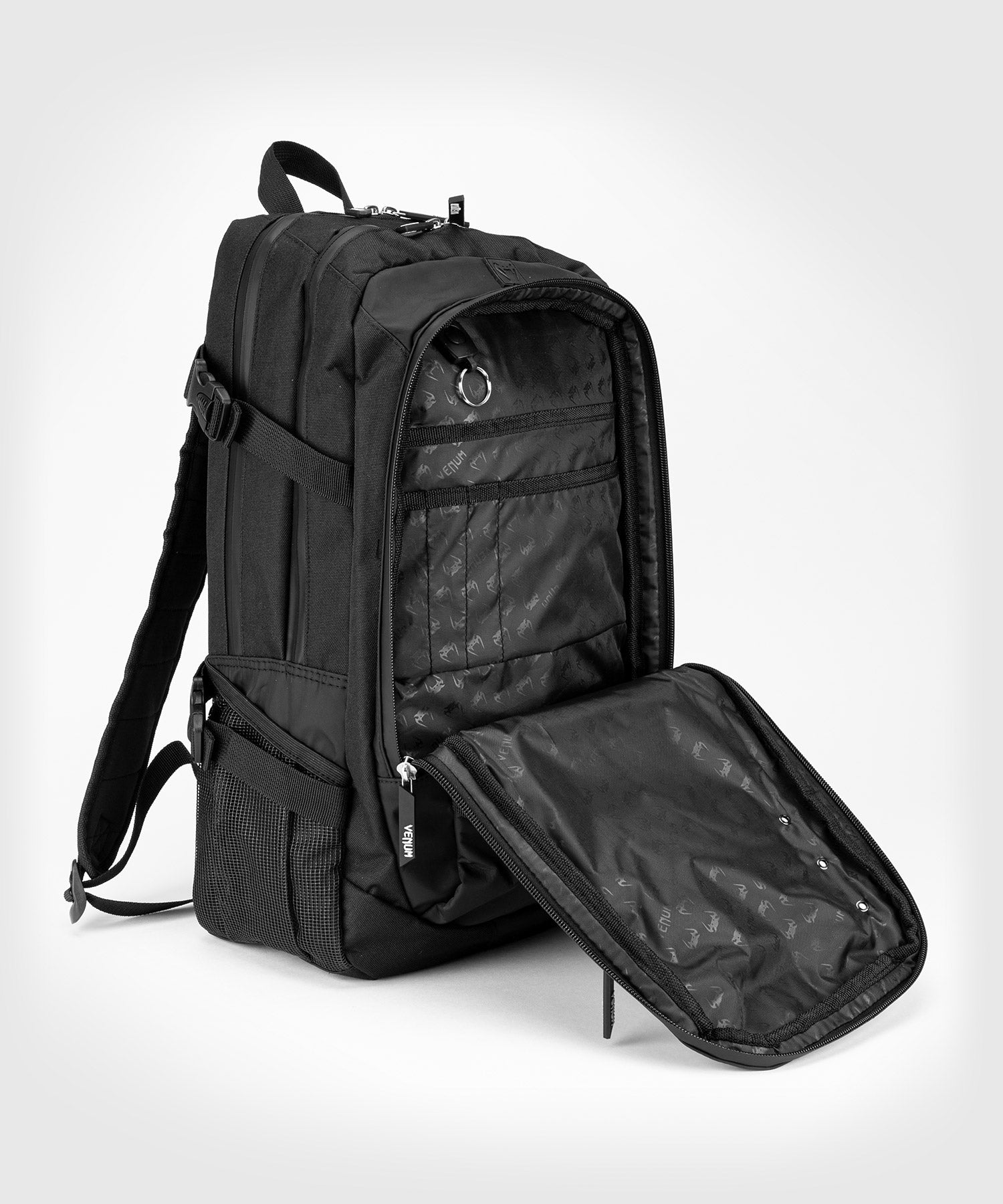 Detail des finitions du sac a dos Venum Challenger Pro Evo