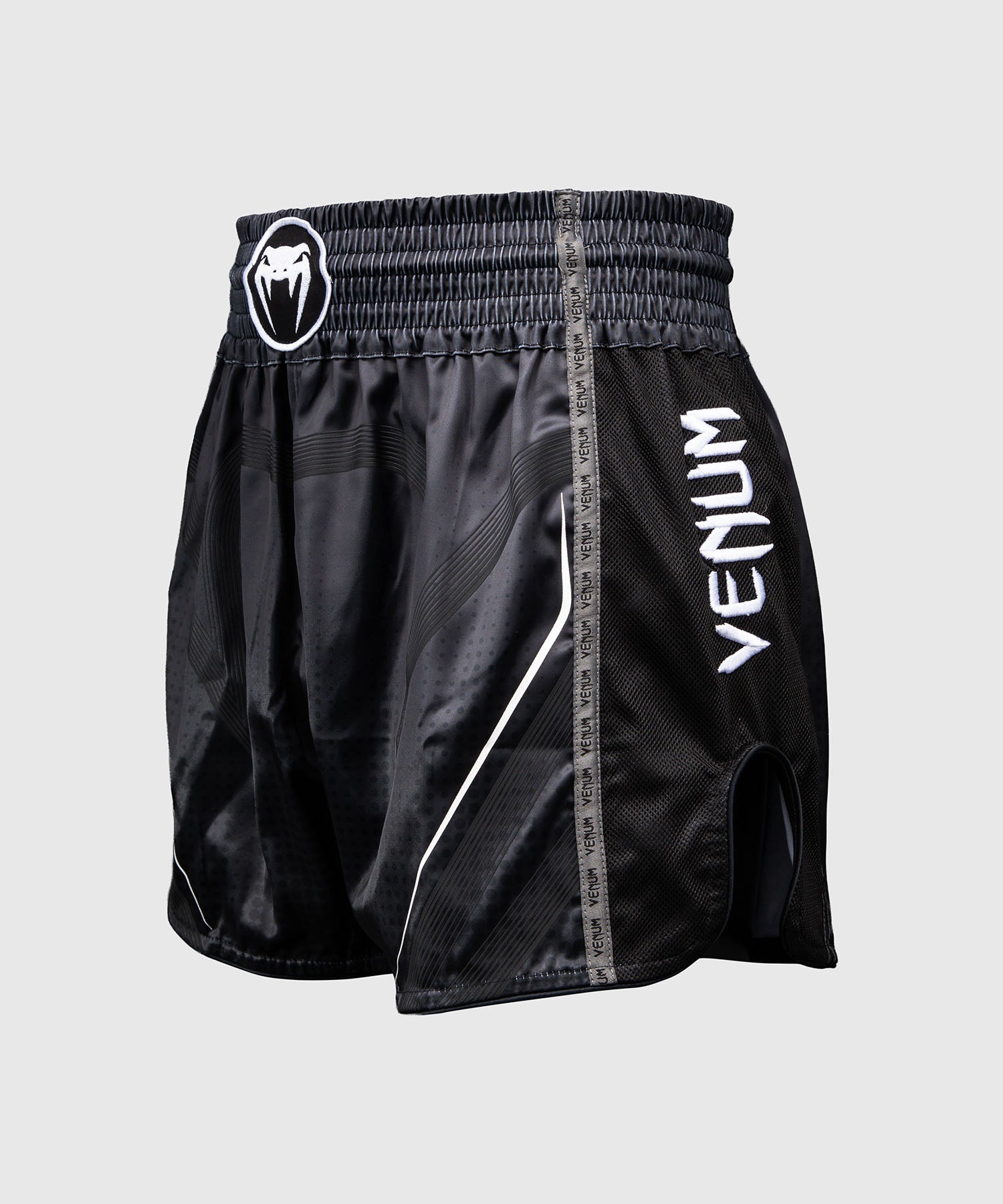 Short de Muay Thai Venum Stealth noir et blanc, coupe droite