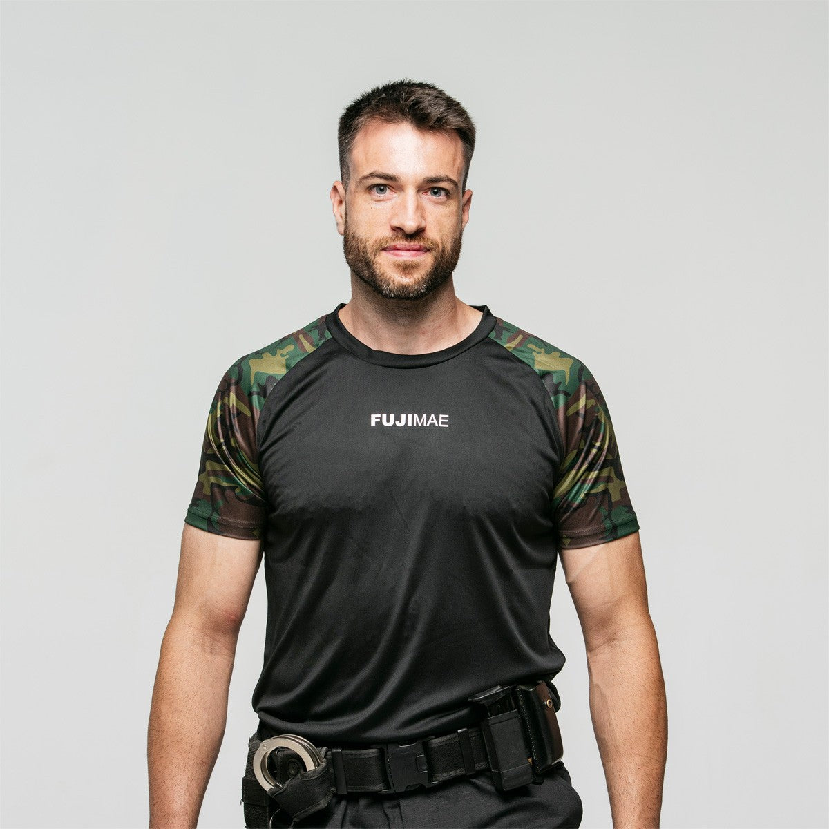 T-shirt FUJIMAE SD Print porté à l'entraînement de Krav Maga